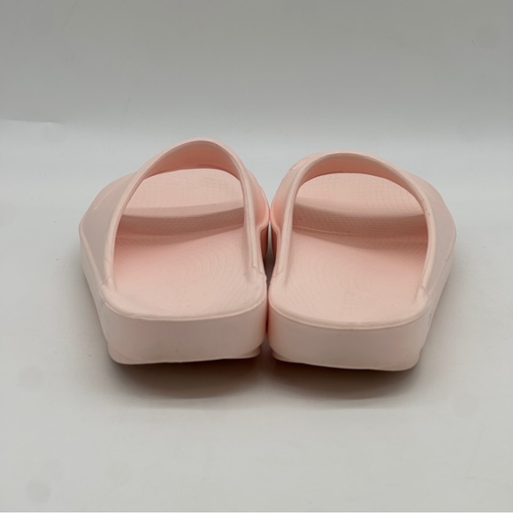 OOFOS Sandals. Size 9